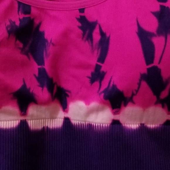 Sports/Active -Bra/Half Top - Picture 4 of 4